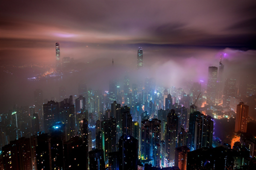 人形机器人的AB面：一半海水一半火焰